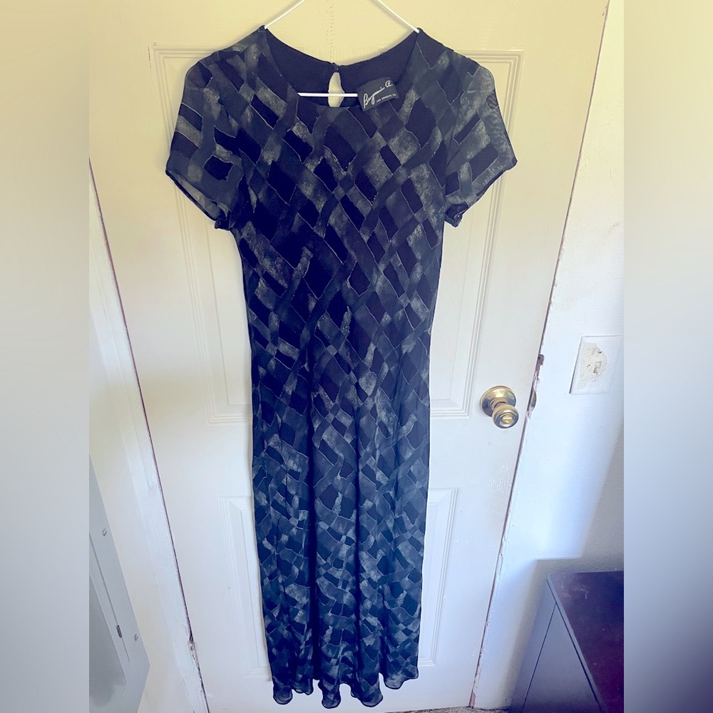 Chic Black Patterned Maxi Dress